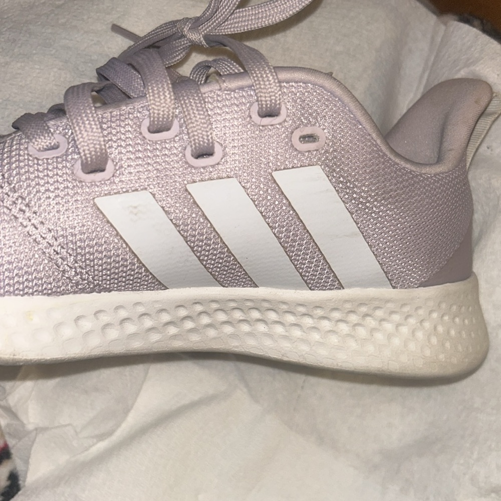 SZ 9.5 ADIDAS CLOUD FOAM COMFORT pale Lavender SNEAKERS